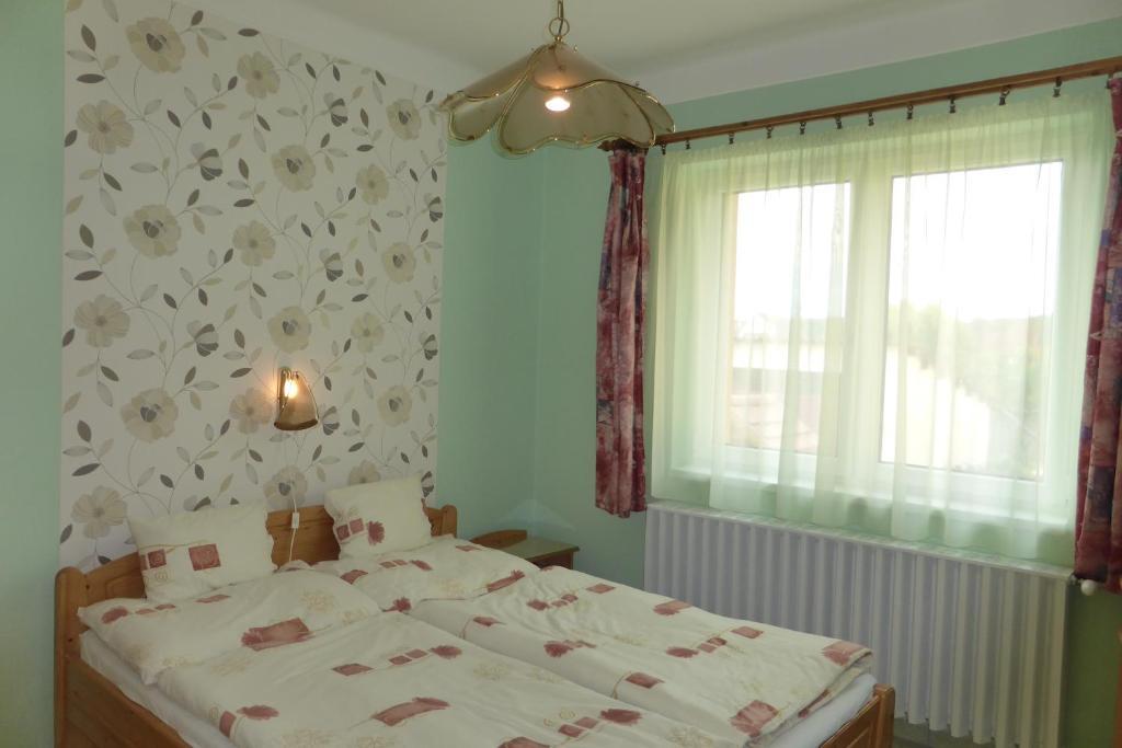 Napfeny Apartman Es Vendeghaz Egerszalók Rum bild
