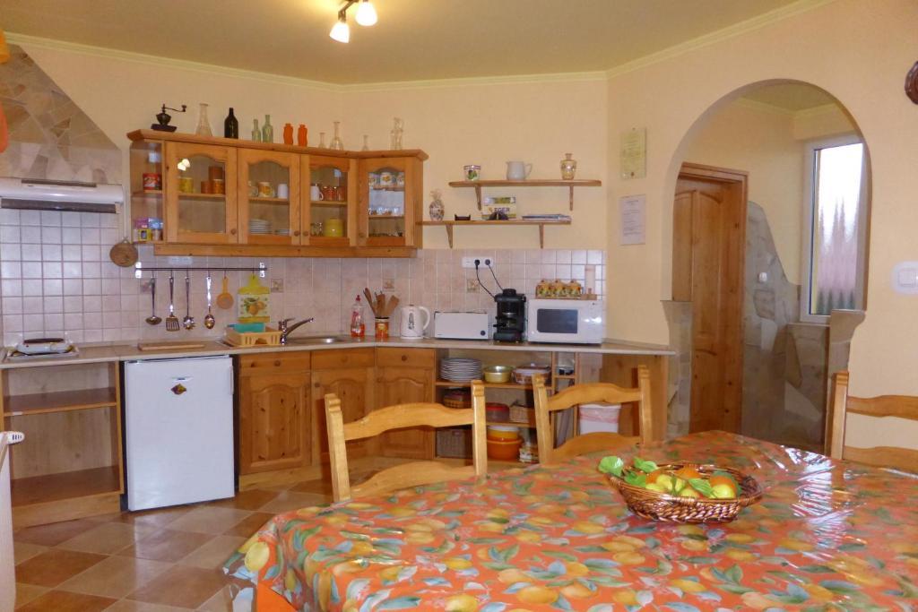 Napfeny Apartman Es Vendeghaz Egerszalók Rum bild