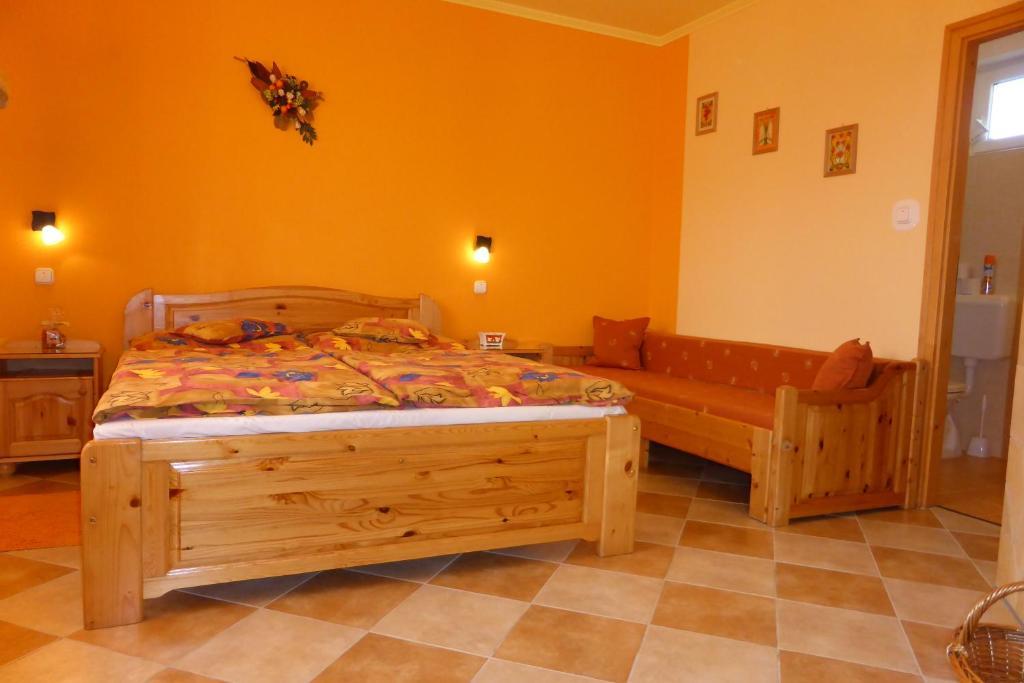 Napfeny Apartman Es Vendeghaz Egerszalók Rum bild